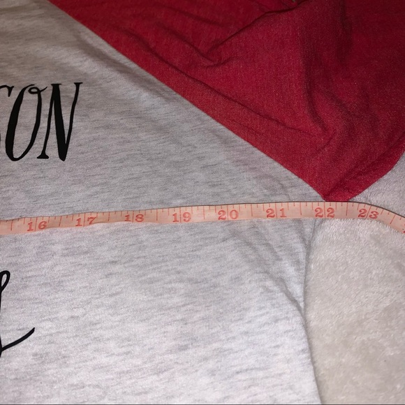 🌺 3/$15🌺 Maternity Graphic Tee - Picture 8 of 12